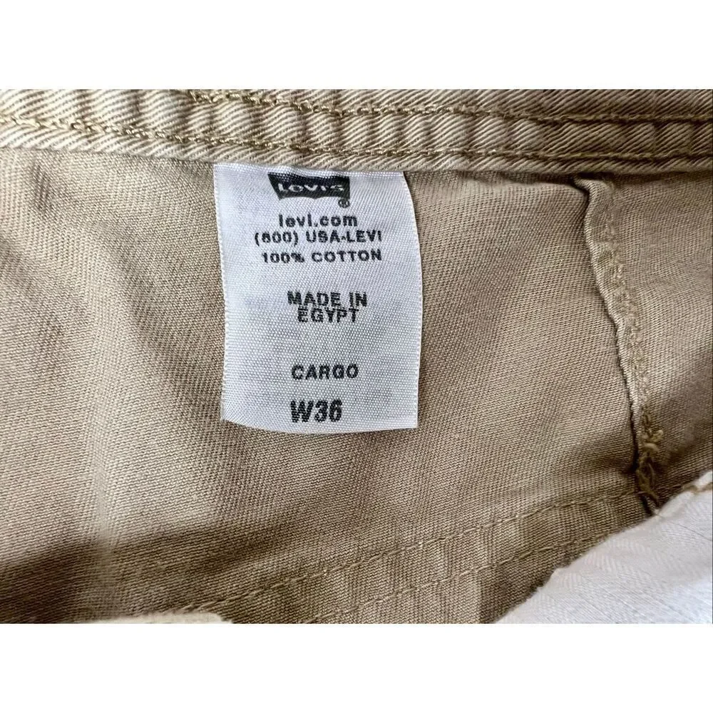 Levis Cargo Shorts Mens 36W Beige Hiking Outdoors Loose Fit 100% Cotton